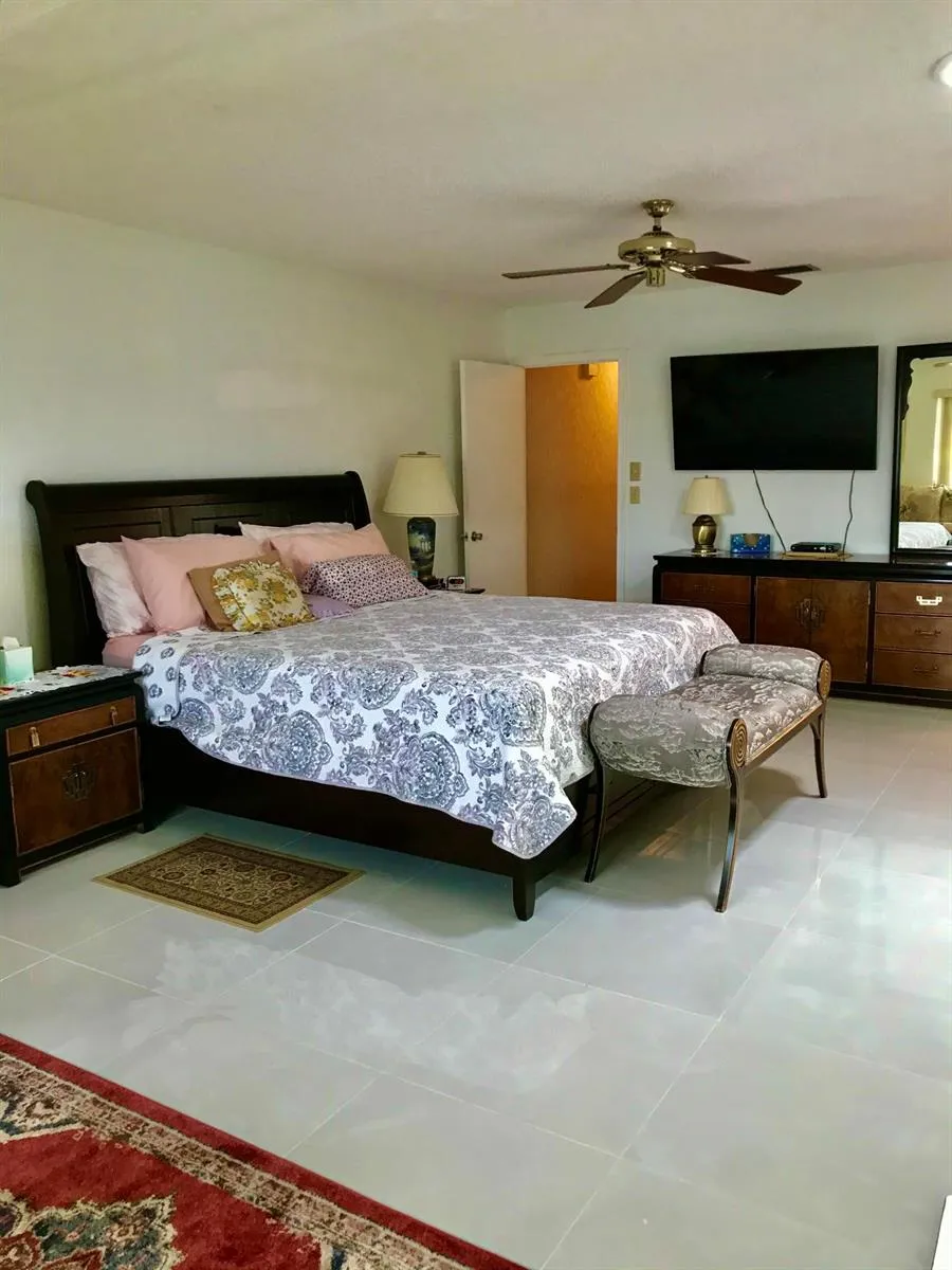 6333 STANLEY LANE Delray Beach, FL 33484