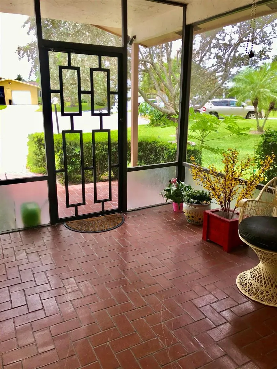6333 STANLEY LANE Delray Beach, FL 33484