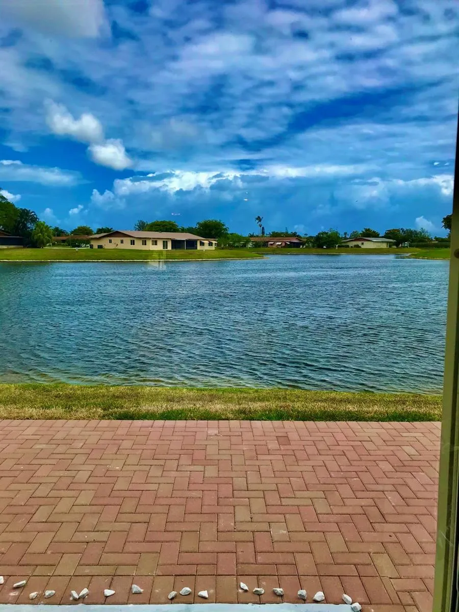 6333 STANLEY LANE Delray Beach, FL 33484
