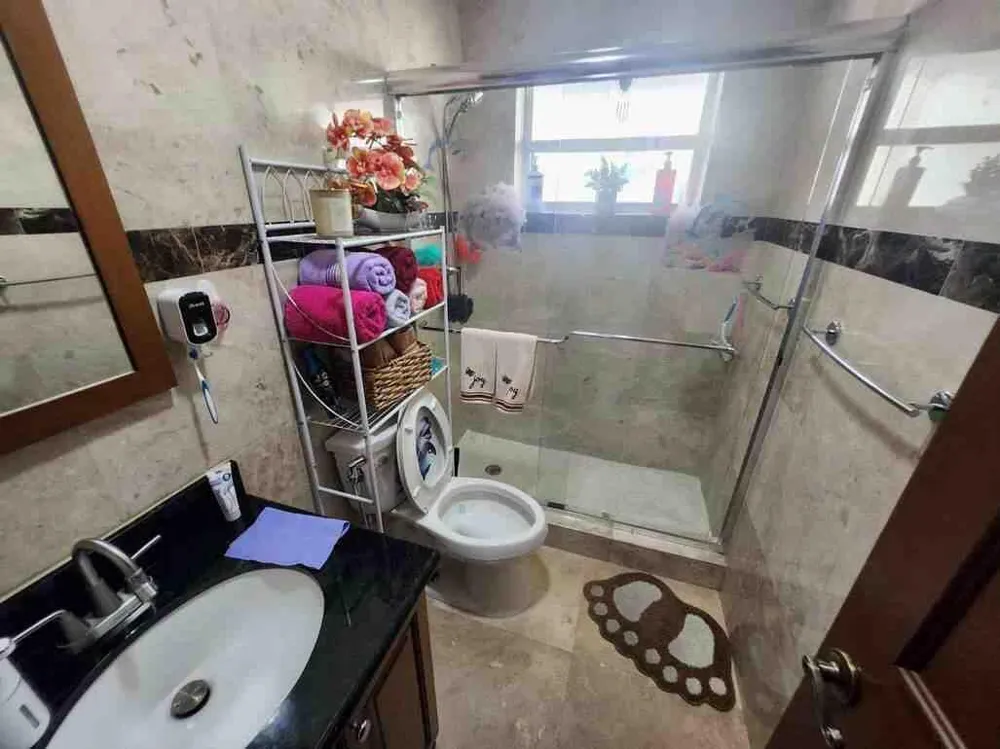 1195 NW 30TH PLACE Miami, FL 33125