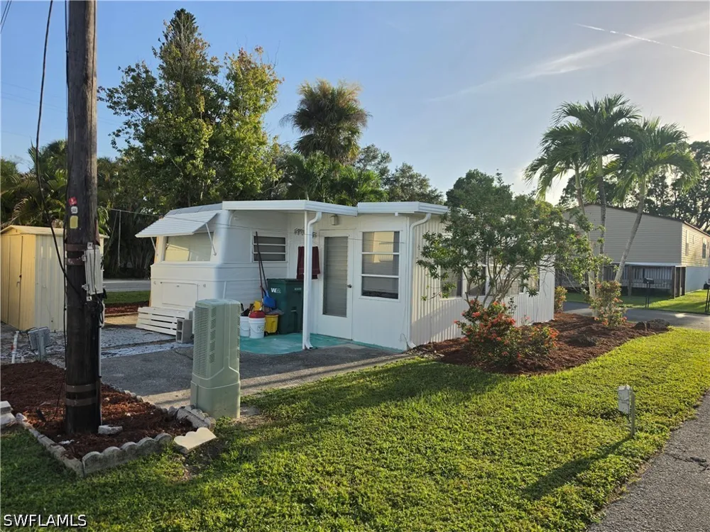 Temple Lane Naples, FL 34114