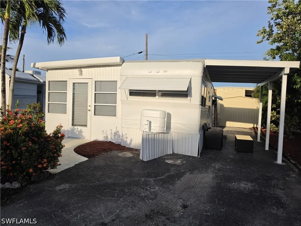 Temple Lane Naples, FL 34114