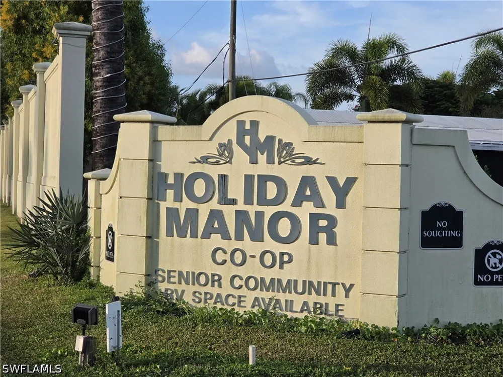 Temple Lane Naples, FL 34114