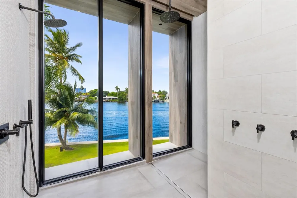 516 Mola Avenue Fort Lauderdale, FL 33301