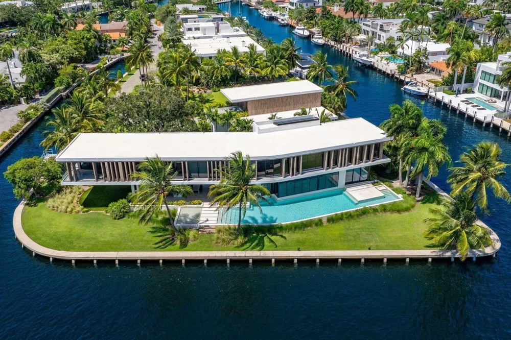 516 Mola Avenue Fort Lauderdale, FL 33301