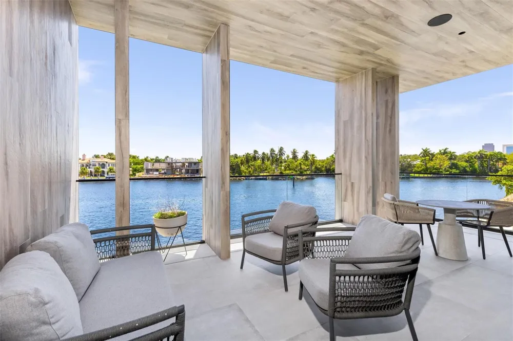 516 Mola Avenue Fort Lauderdale, FL 33301