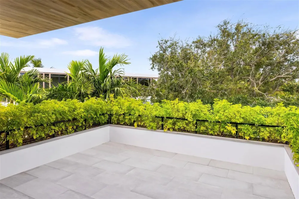516 Mola Avenue Fort Lauderdale, FL 33301