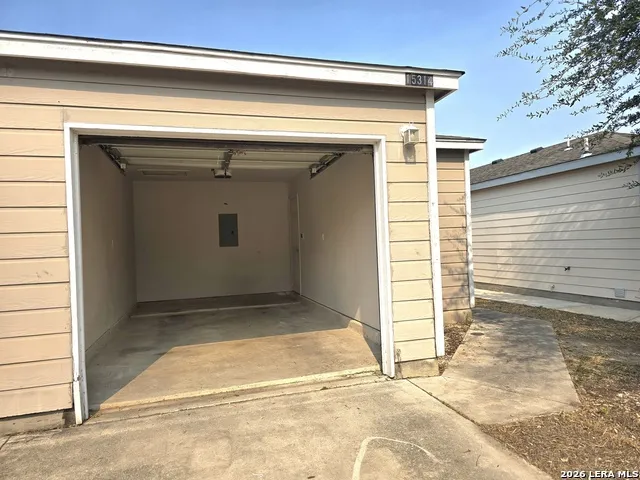 15314 KAMARY LN San Antonio, TX 78247