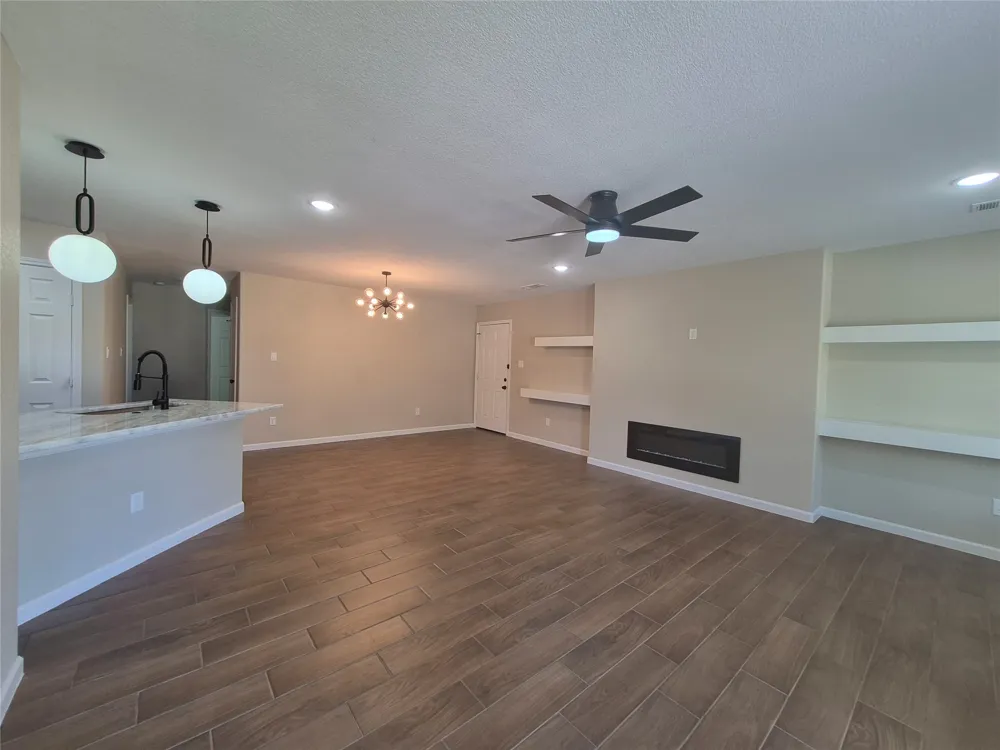 2518 Orion Way Granbury, TX 76048