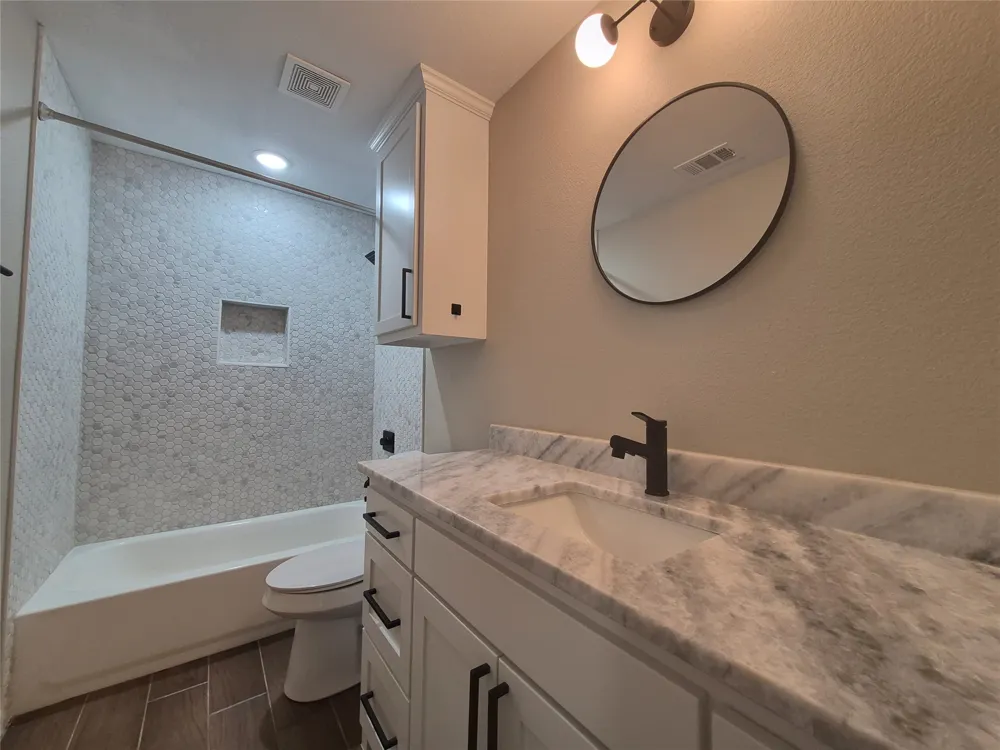 2518 Orion Way Granbury, TX 76048
