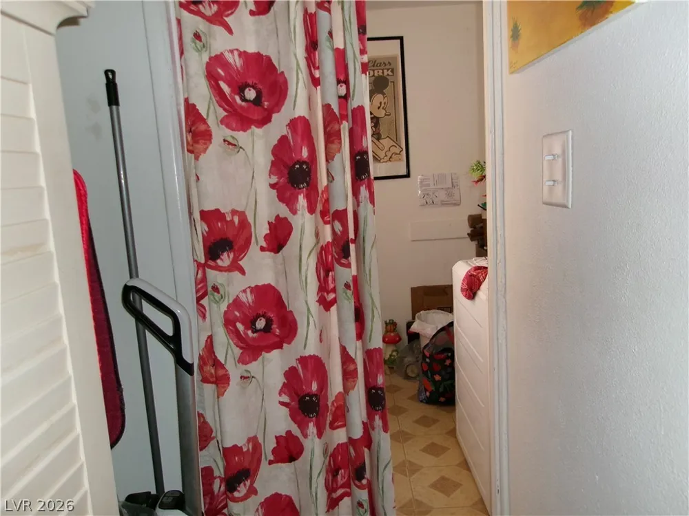 47 E Pacific Avenue Henderson, NV 89015