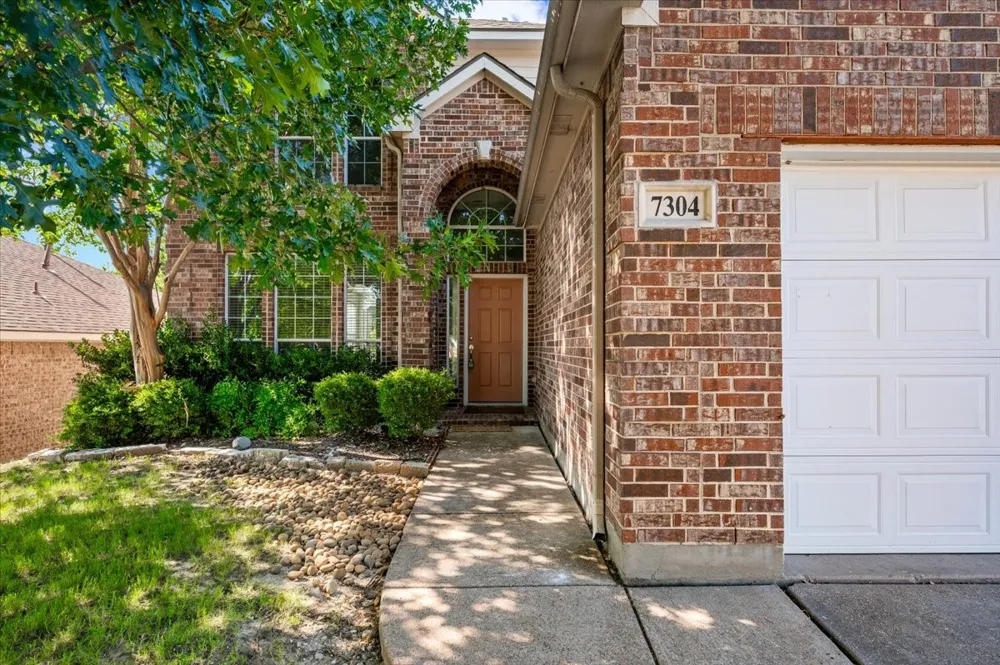7304 Summit Parc Drive Dallas, TX 75249