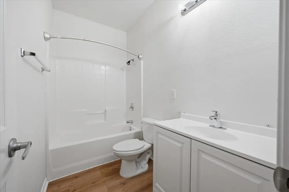 7304 Summit Parc Drive Dallas, TX 75249