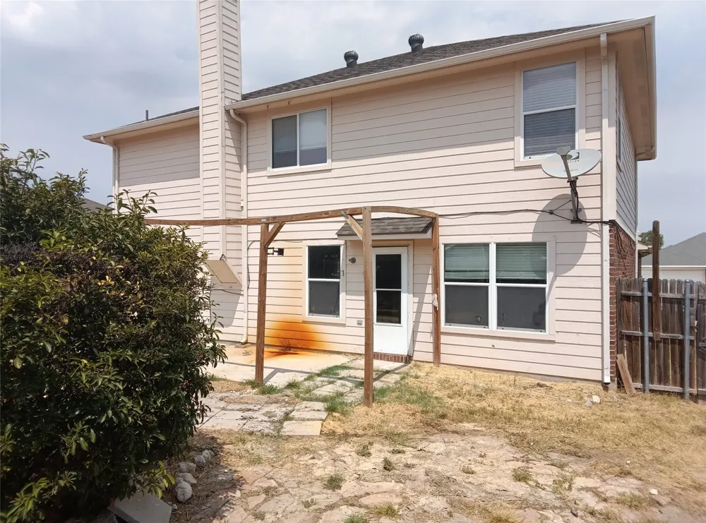 424 Heritage Drive Crowley, TX 76036