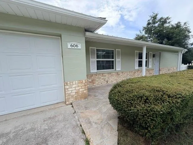 606 SECOND AVENUE Lady Lake, FL 32159