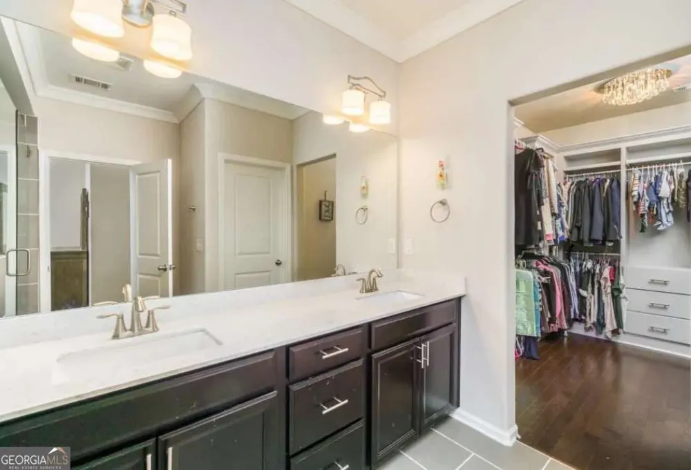 1618 Longmoor LN SE Smyrna, GA 30080