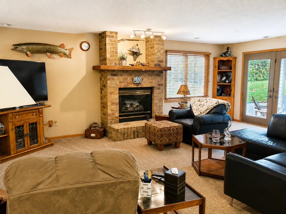 3823 Minnesota Lane Plymouth, MN 55446