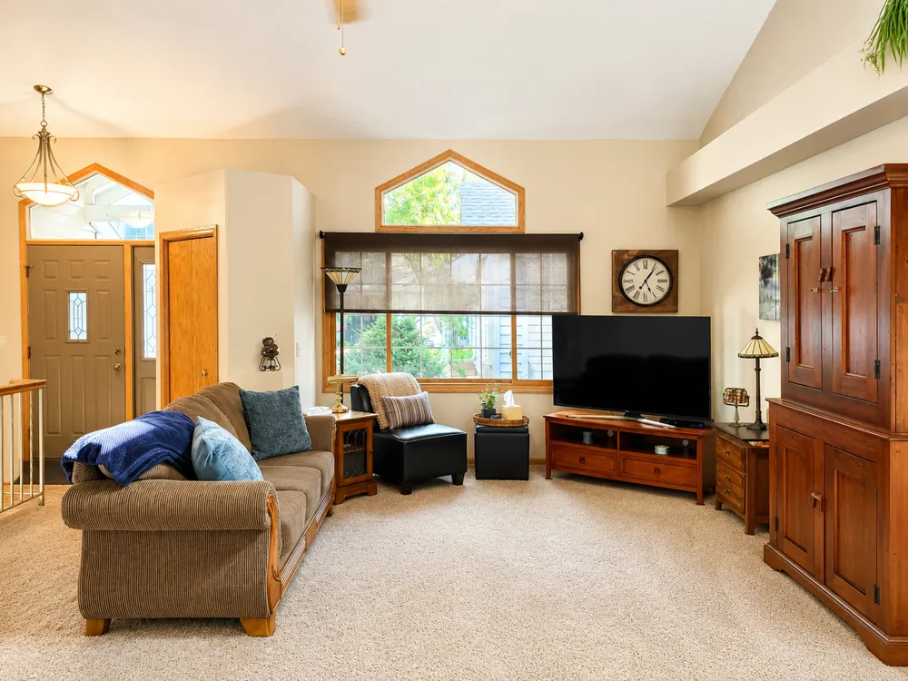 3823 Minnesota Lane Plymouth, MN 55446