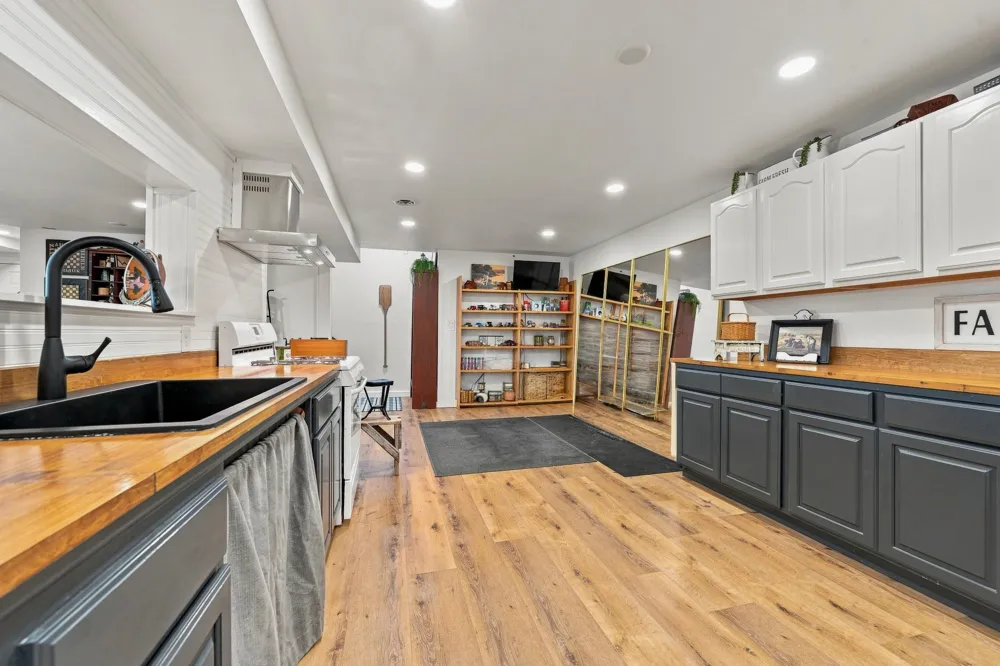 7143 Sunset Strip NW Alexandria, MN 56308