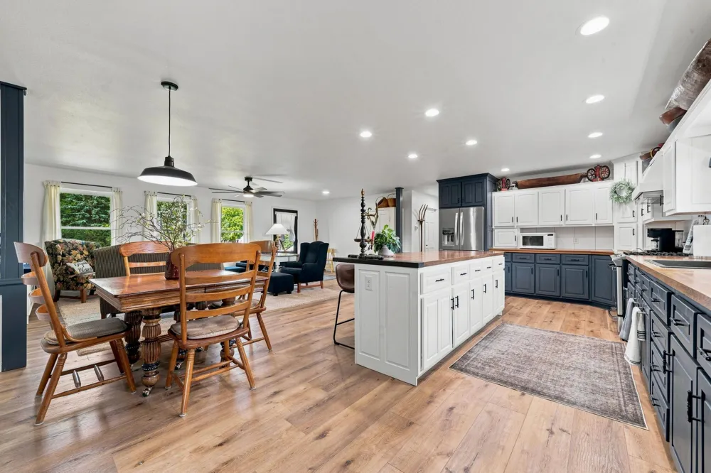 7143 Sunset Strip NW Alexandria, MN 56308