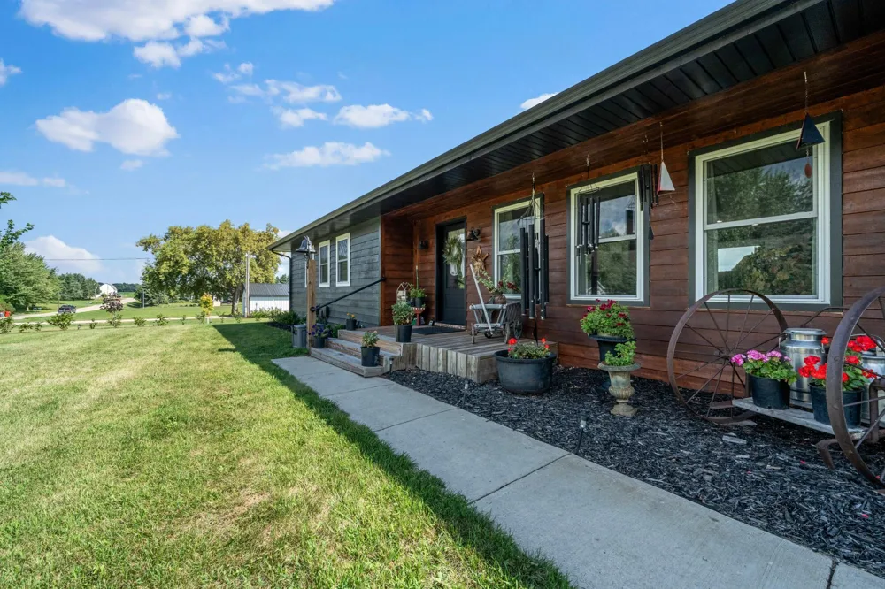 7143 Sunset Strip NW Alexandria, MN 56308