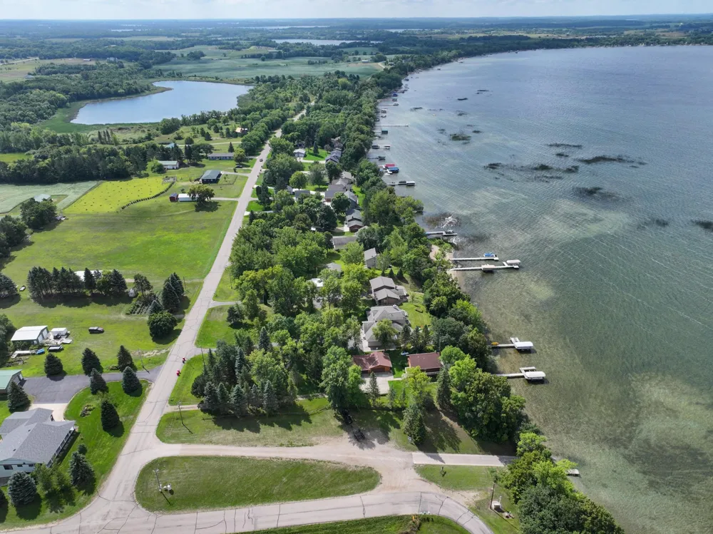 7143 Sunset Strip NW Alexandria, MN 56308