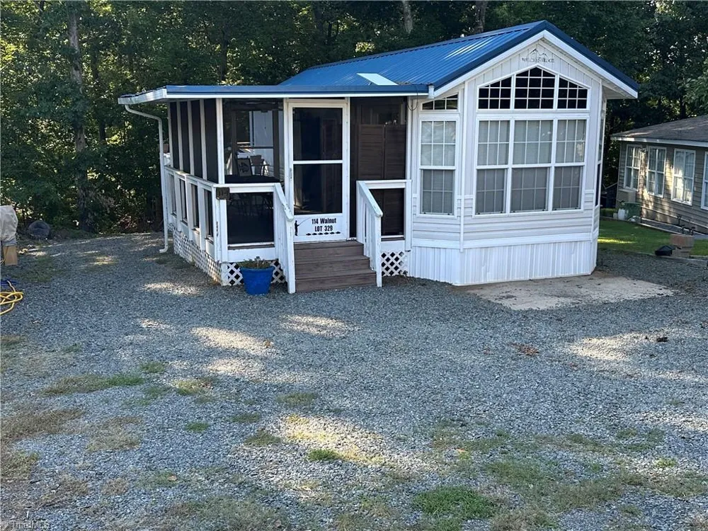 114 Walnut Circle New London, NC 28127