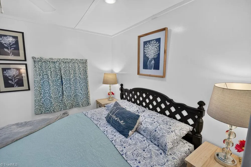 189 Club House Drive Ennice, NC 28623