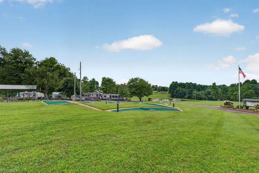 189 Club House Drive Ennice, NC 28623