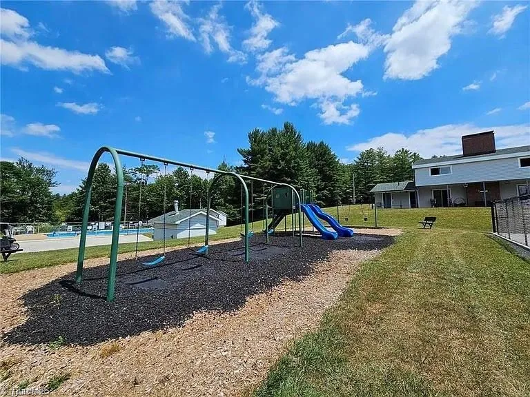 189 Club House Drive Ennice, NC 28623