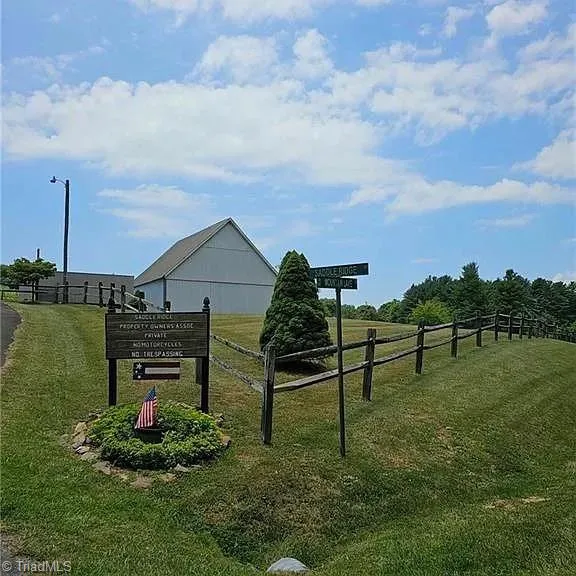 189 Club House Drive Ennice, NC 28623