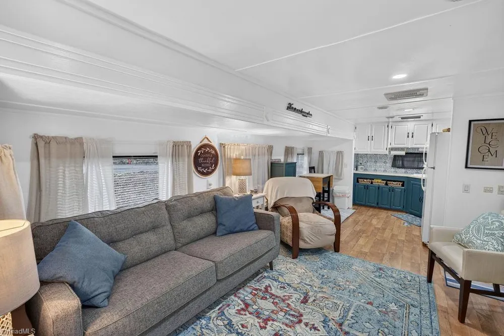 189 Club House Drive Ennice, NC 28623