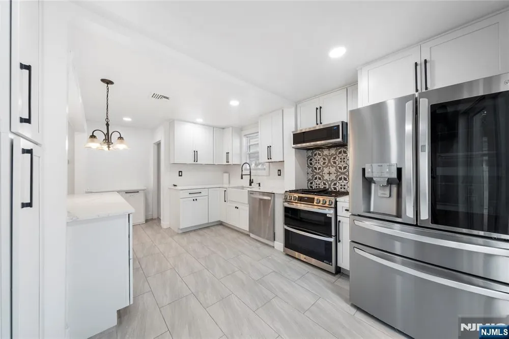 1016 Grace Terrace Teaneck, NJ 07666