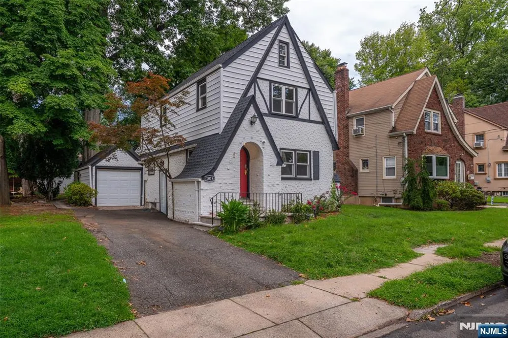 1016 Grace Terrace Teaneck, NJ 07666