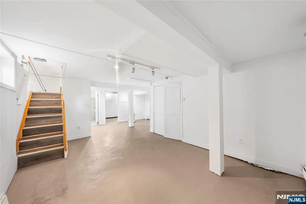 1016 Grace Terrace Teaneck, NJ 07666