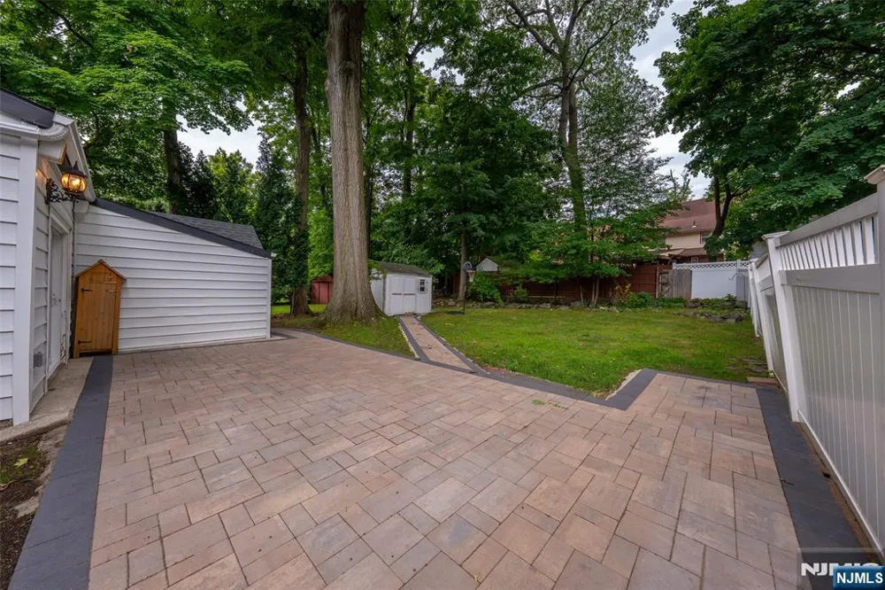 1016 Grace Terrace Teaneck, NJ 07666