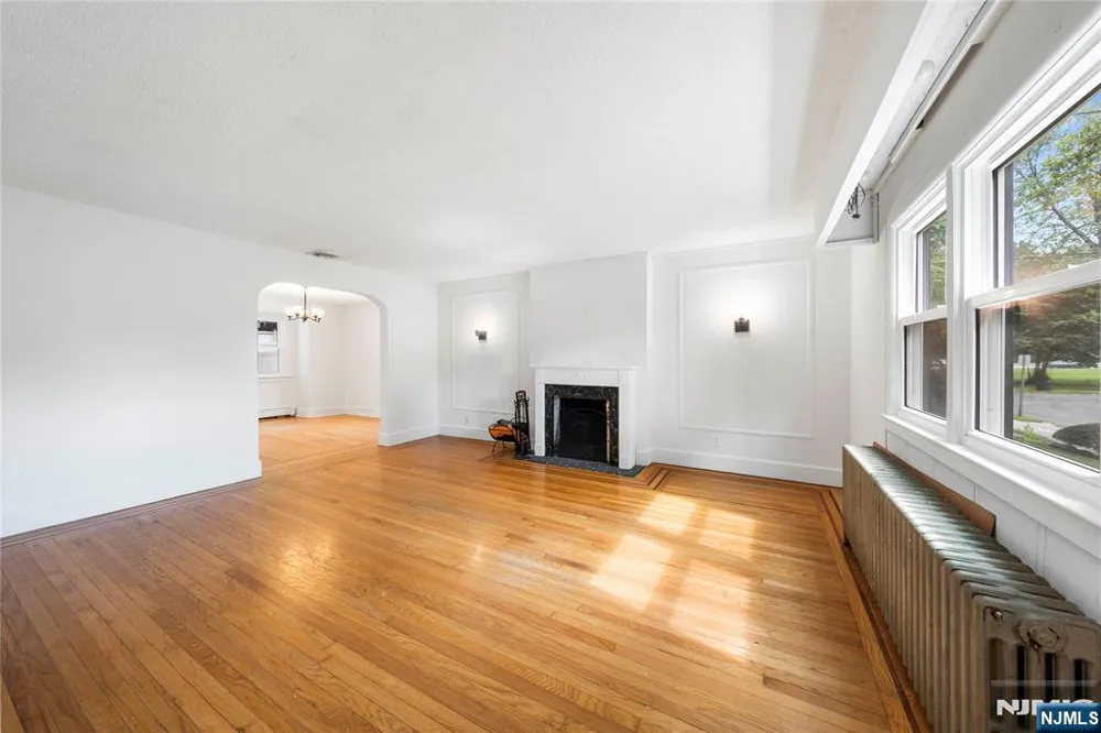 1016 Grace Terrace Teaneck, NJ 07666