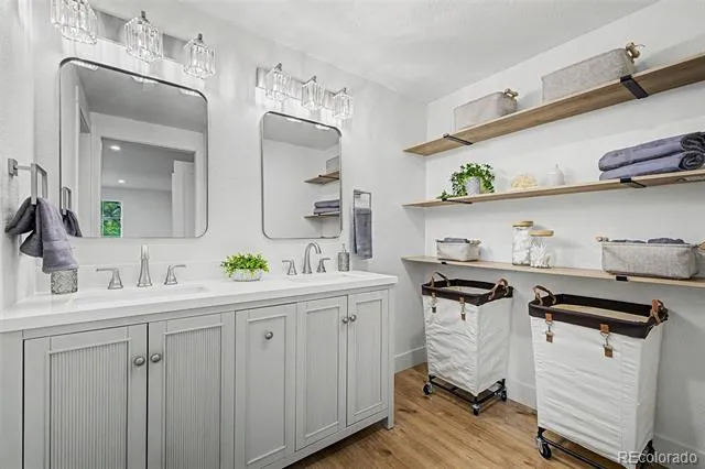 6423 E Long Circle Englewood, CO 80112
