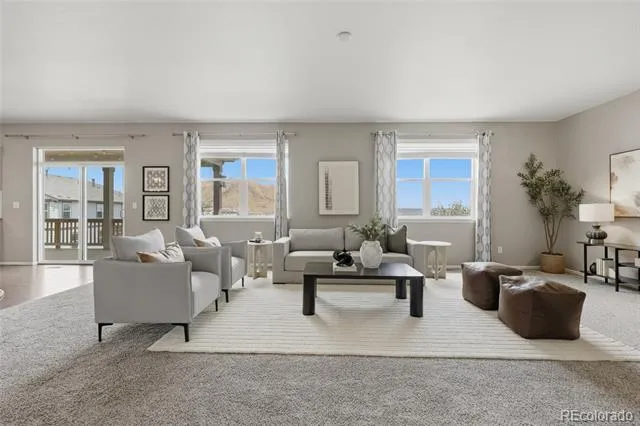2109 Wood Thrush Way Castle Rock, CO 80109