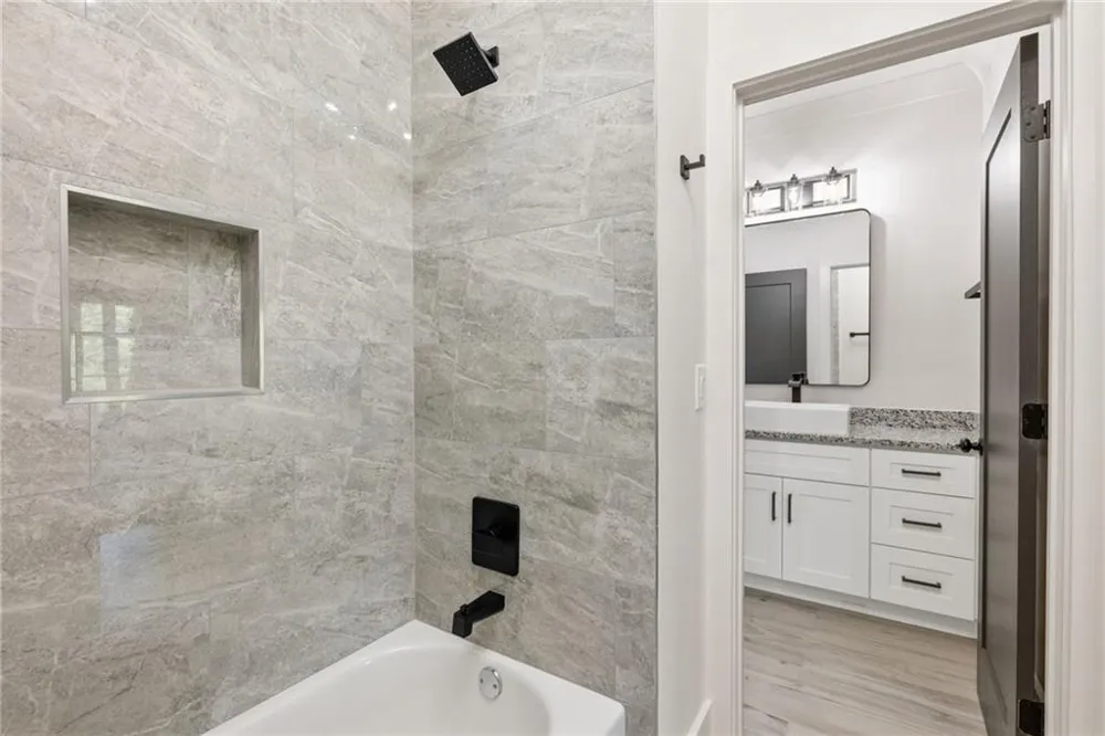 4824 Deer Creek Court Flowery Branch, GA 30542