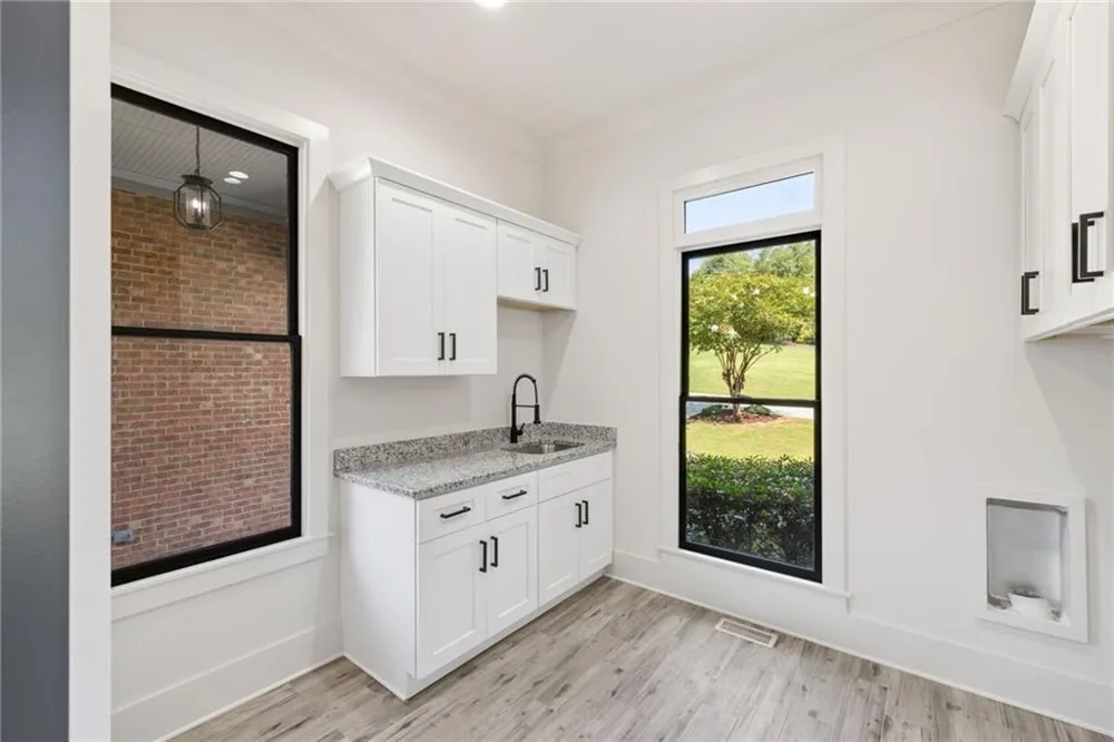 4824 Deer Creek Court Flowery Branch, GA 30542