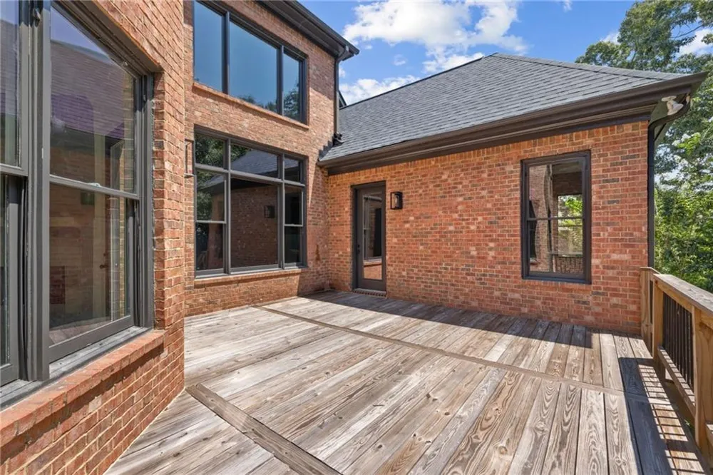 4824 Deer Creek Court Flowery Branch, GA 30542
