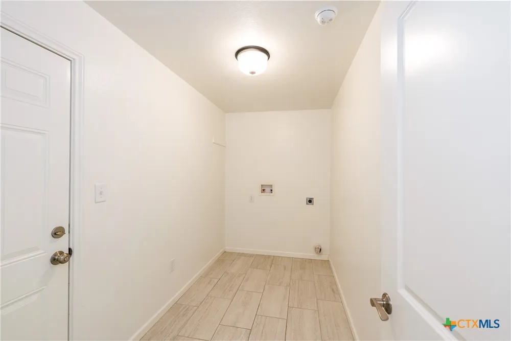 228 Plum Street Luling, TX 78648