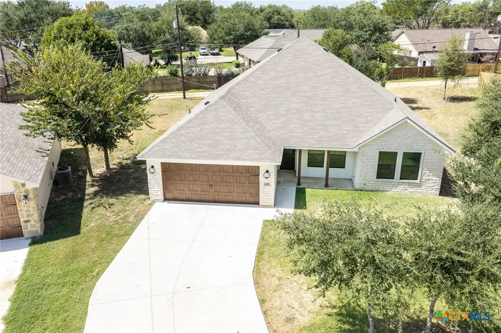 228 Plum Street Luling, TX 78648