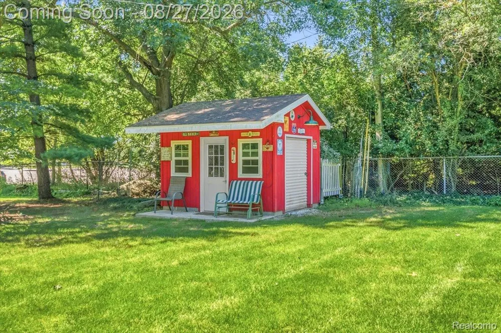 745 Freer Road Chelsea City, MI 48118
