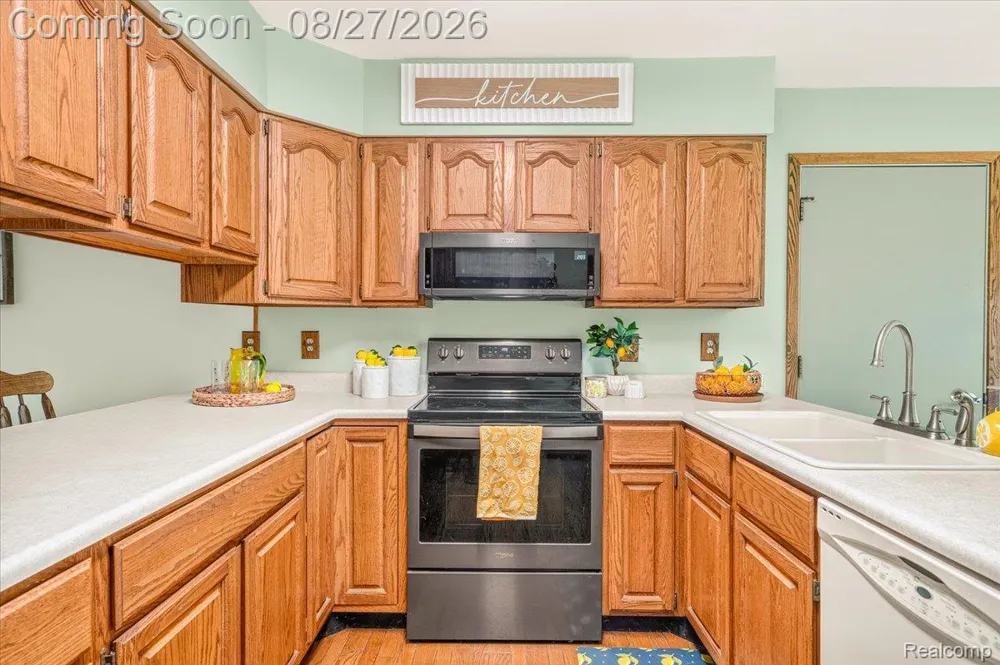 745 Freer Road Chelsea City, MI 48118
