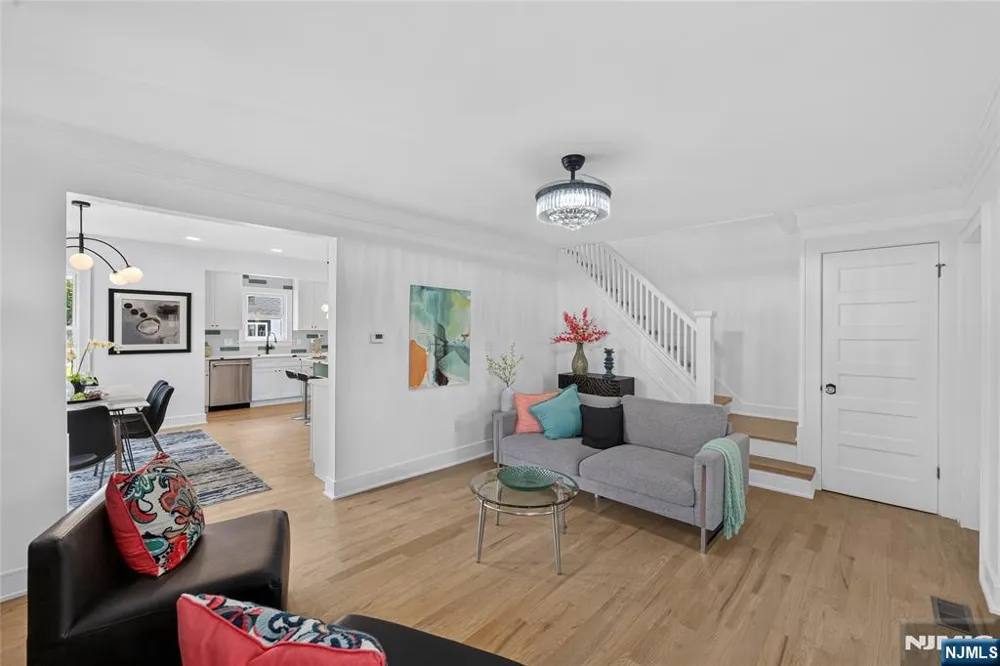 32 Fontaine Avenue Bloomfield, NJ 07003