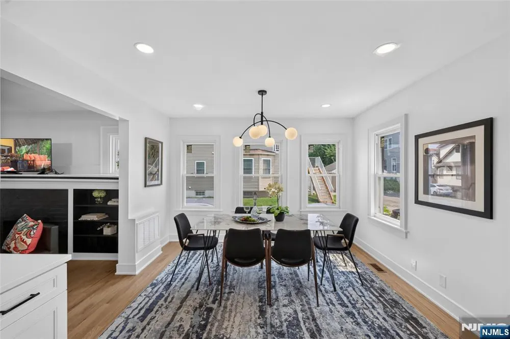 32 Fontaine Avenue Bloomfield, NJ 07003