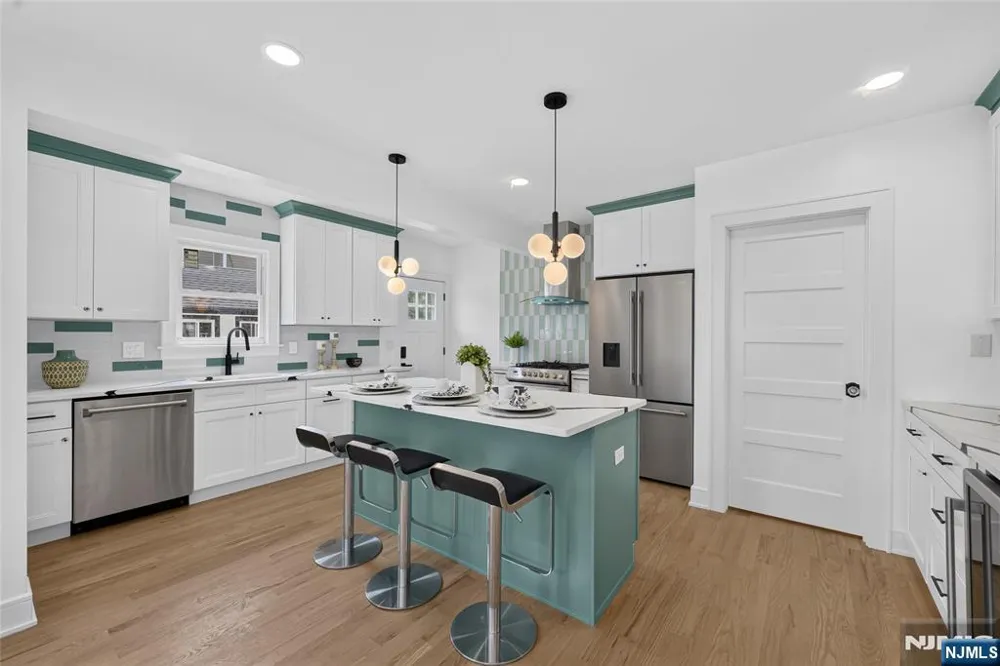 32 Fontaine Avenue Bloomfield, NJ 07003