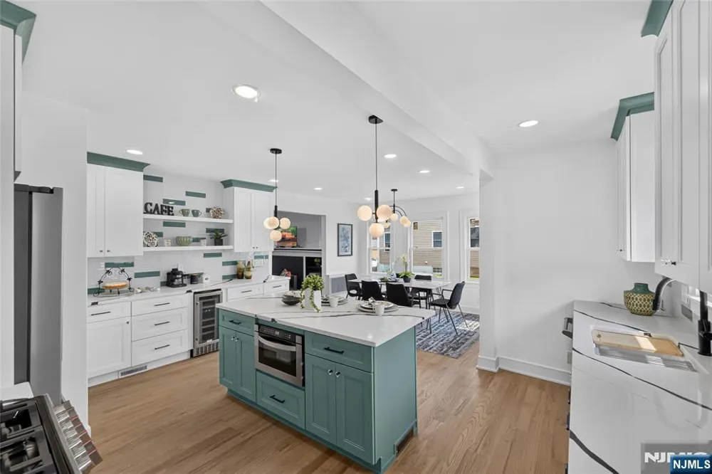 32 Fontaine Avenue Bloomfield, NJ 07003